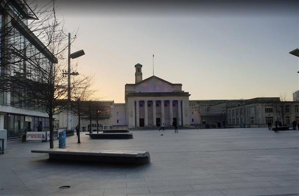 Guildhall Square | Image credit: tlorb
