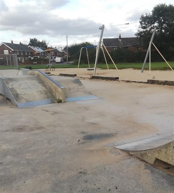 Lowton (Civic Park) Skatepark | Image credit: Hazxyte