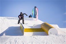 Blue Tomato Plan P – Slopestyle contest kick-off for snowboarders