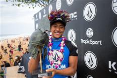 Hawaiian Josh Moniz Wins Volcom Pipe Pro 2018