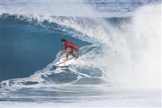 Michel Bourez victorious at Billabong Pipe Masters & Vans Triple Crown of Surfing title goes to JJ Florence